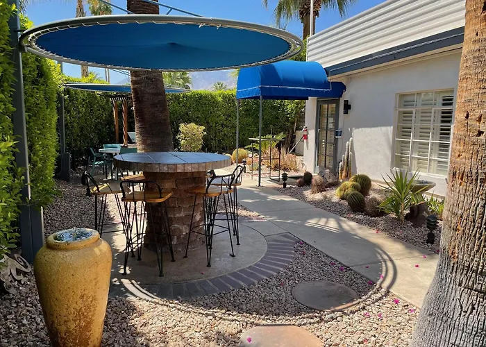 Desert Paradise - A Men'S Clothing Optional Resort